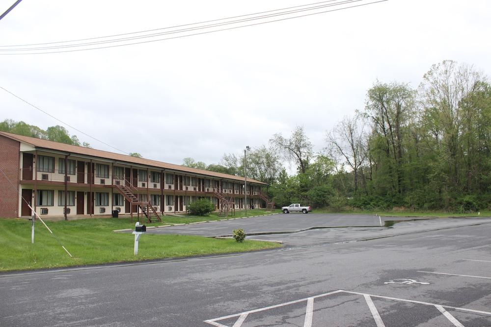 Green Valley Motel Winston Salem Экстерьер фото